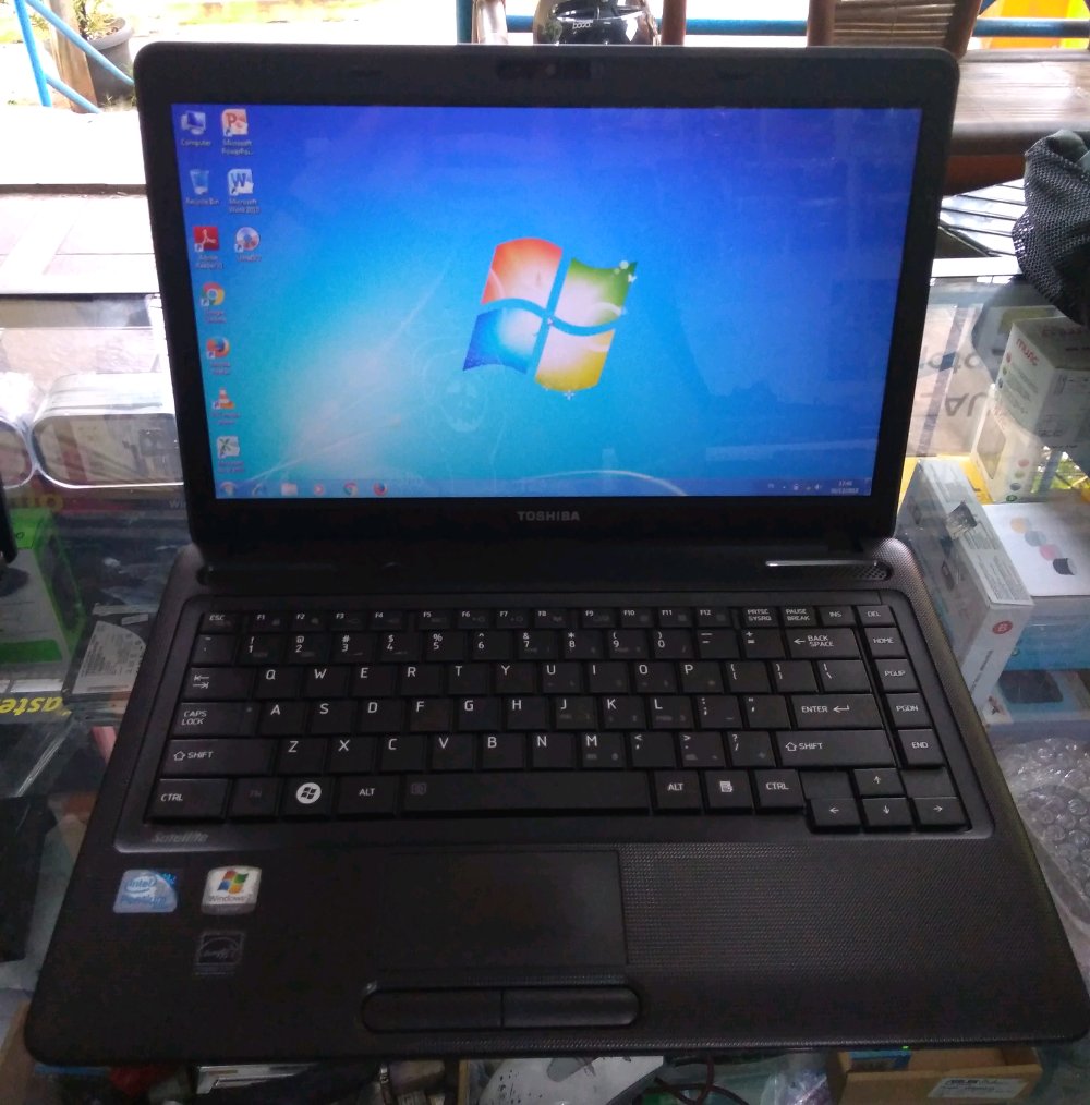 Laptop Toshiba Satellite C600 Intel P7570 4GB/320GB