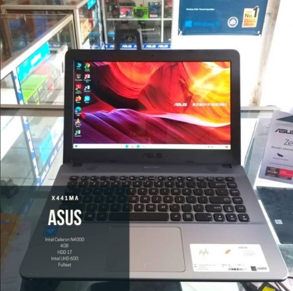 Laptop Second Like New Asus X441M on Net Computer Depok