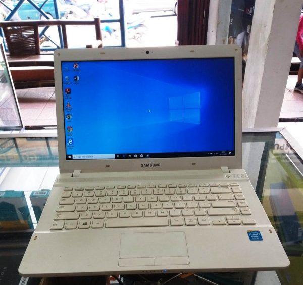 Dijual Laptop Seken Samsung NP270E4V