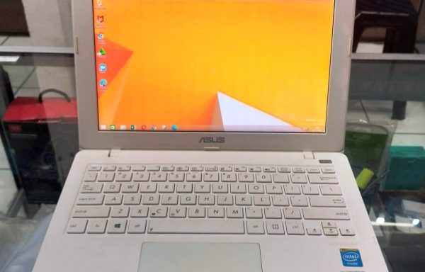 Notebook Asus X200CA Intel 1007U 2GB/500GB
