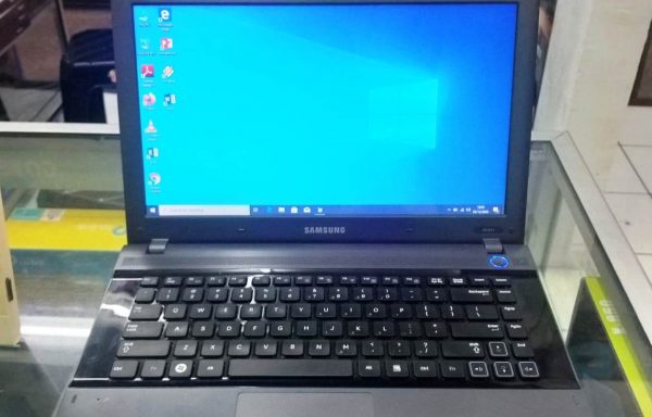 Laptop Samsung RV413