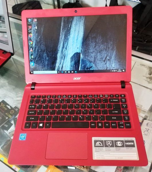 Laptop Acer Aspire ES1-432