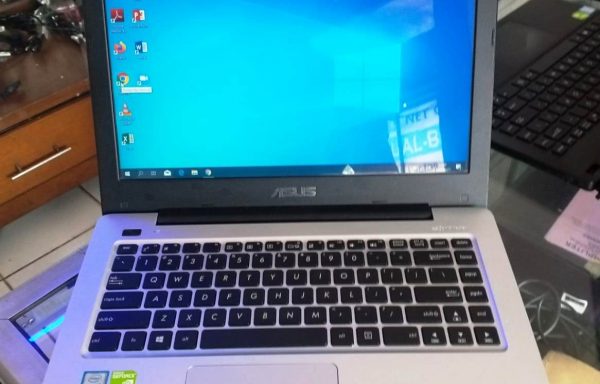 Laptop Asus A456U Intel Core i7 8GB/120GB SSD Dual VGA