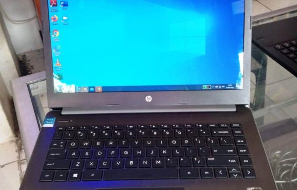 Laptop HP 14 CM0076AU AMD Ryzen 5 4GB/120GB SSD