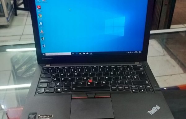 Laptop Lenovo Thinkpad X250 Intel Core i5 4GB 500GB