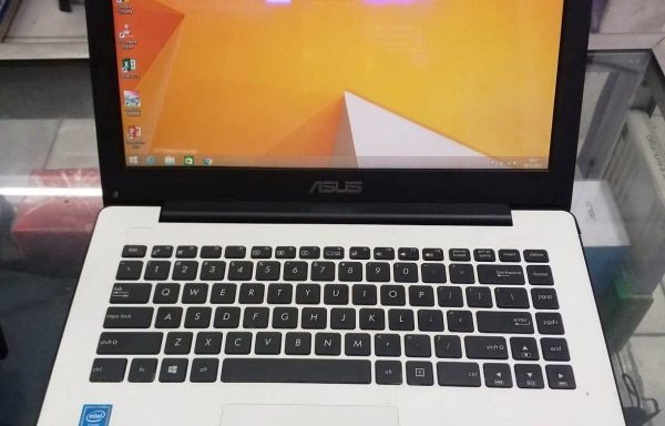 Laptop ASUS X453MA Intel Celeron N2840 4GB RAM 500GB HDD