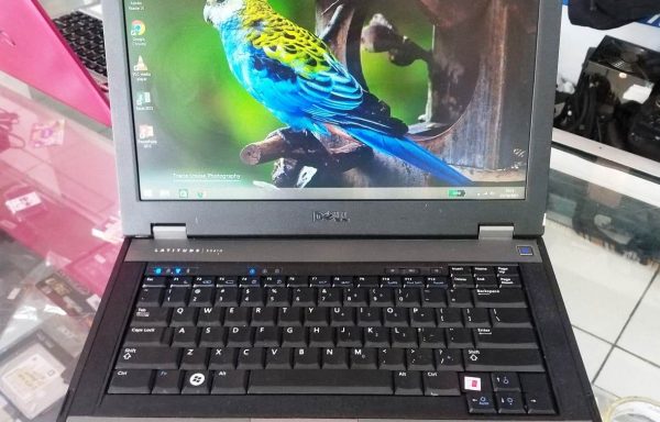 Laptop Dell Latitude E5410 Intel Core i5-M450 2.4GHz 4GB RAM 1TB HDD