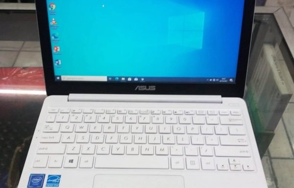 Notebook Asus E203NAH Intel Celeron N4000 2GB RAM 500GB HDD