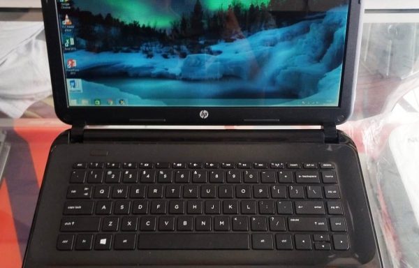 Laptop HP 14 d010AU AMD E1-2100 4GB RAM 320GB HDD