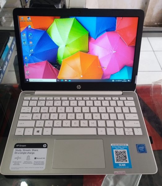 Notebook HP Stream 11 ak003nr