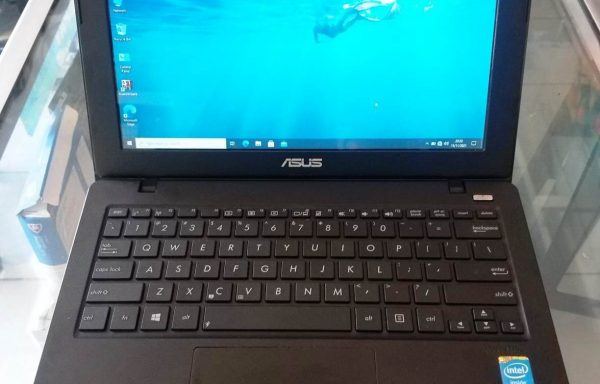 Notebook Asus X200CA Intel 1007U 4GB RAM 256GB SSD