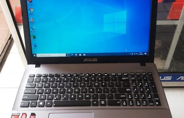 Laptop Asus X550ZE AMD FX-7500 4GB RAM 500GB HDD Radeon R7 Graphics