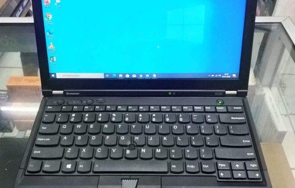 Laptop Lenovo Thinkpad X230 Intel Core i5-3320M 4GB RAM 320GB HDD