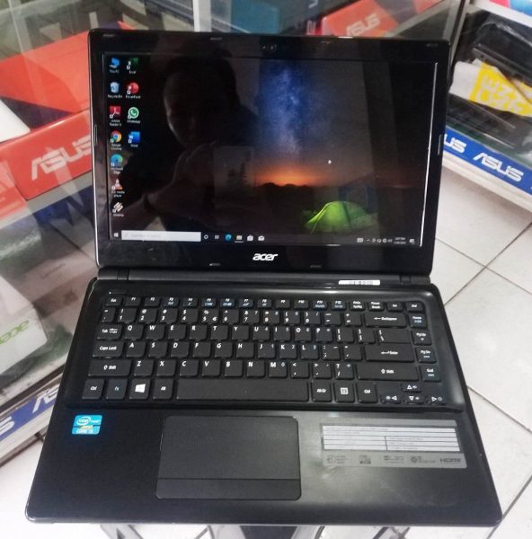 Jual Laptop Acer Aspire E1-470