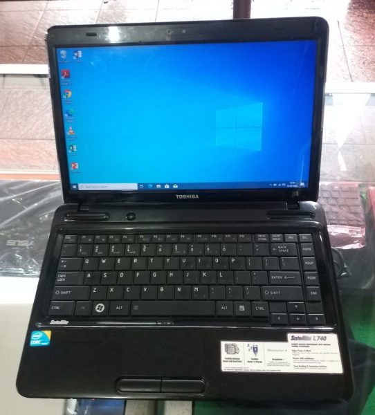 Laptop Toshiba Satellite L740