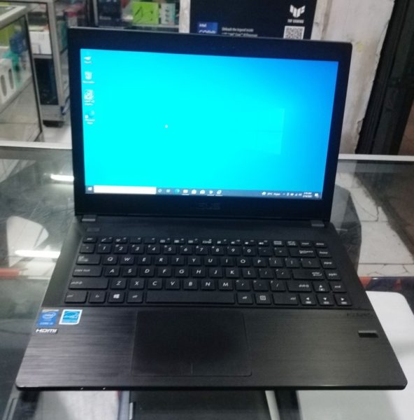 Laptop Asus Pro P242L
