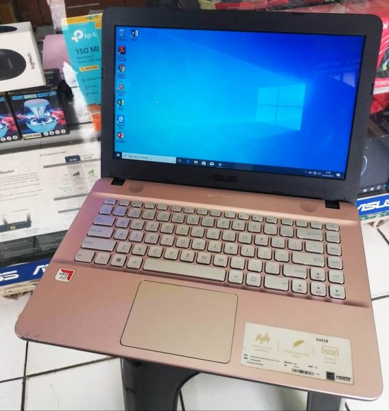Laptop Asus X441BA