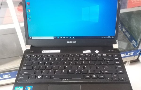Laptop Toshiba Portege R830 Intel Core i7-2640M 4GB RAM 500GB HDD