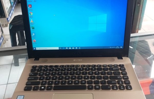 Laptop Asus X441UA Intel Core i3-6006U 4GB RAM 500GB HDD