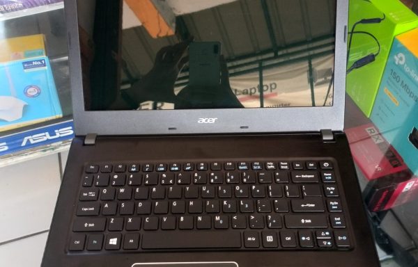 Laptop Acer Aspire E5-475G Intel Core i5-6200U 8GB RAM 256GB SSD Nvidia GeForce 940MX