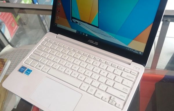 Notebook Asus E203NAH Intel Celeron N3350 2/500