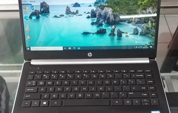 Laptop Hp 14s-cf0044TX Intel Core i5-8250U 4GB RAM 128GB SSD 1TB HDD Dual VGA