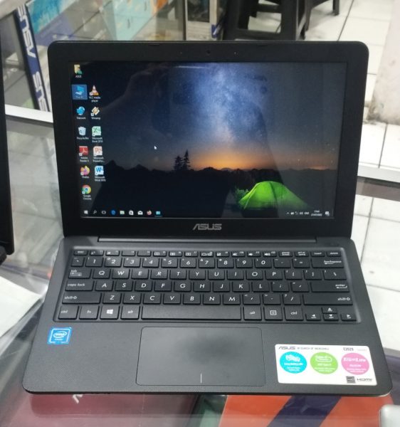 Jual Notebook Asus E202S di Net Computer Depok