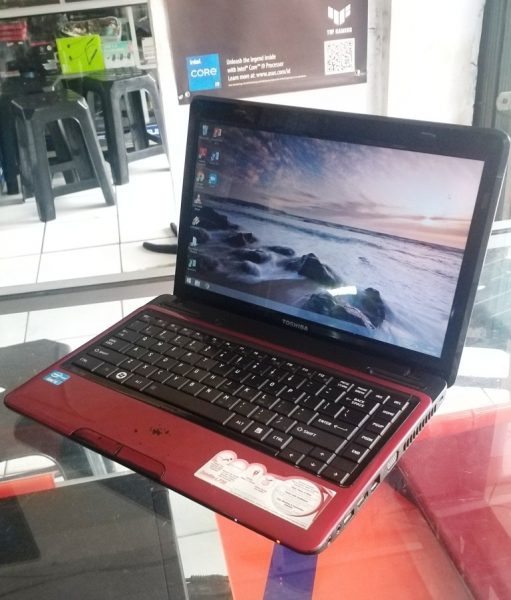 Jual laptop toshiba satellite L735