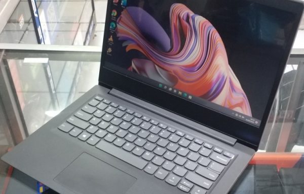 Laptop Lenovo V14-IIL Intel Core i3-1005G1 4GB RAM 512GB SSD