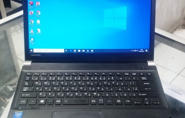 Laptop Toshiba Dynabook R734/K Intel Core i3-4000M 4GB RAM 128GB SSD
