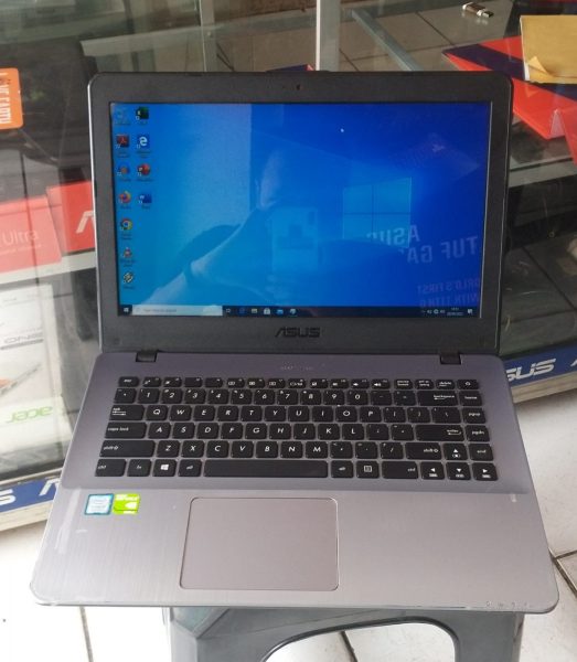 Asus A442U