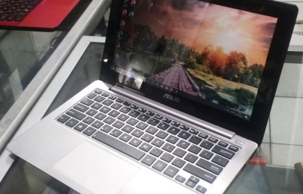 Notebook Asus S200E Intel Celeron CPU 1007U 4GB RAM 500GB HDD