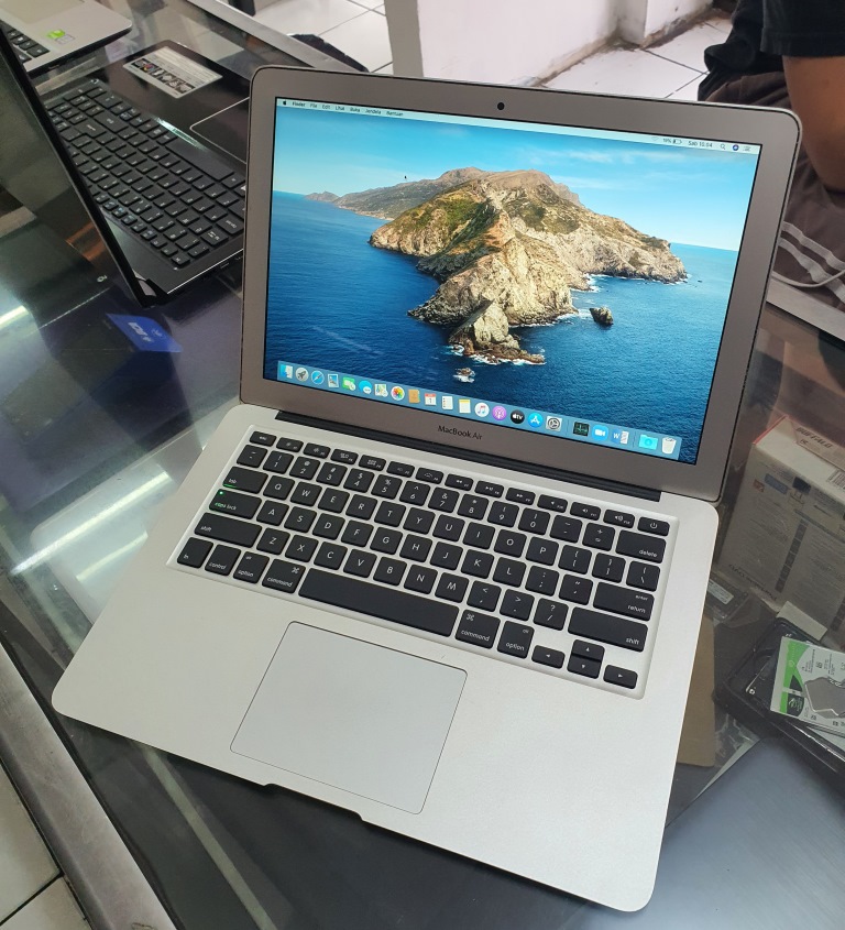 Jual Beli MacBook Second