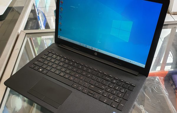 Laptop HP 15-da0030TU Intel Core i3-7020U 8GB RAM 256GB SSD