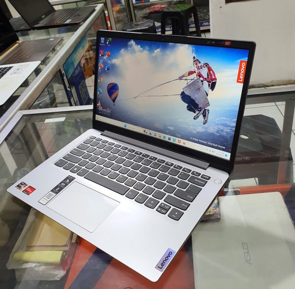 Laptop Lenovo Ideapad 1 Ryzen 3