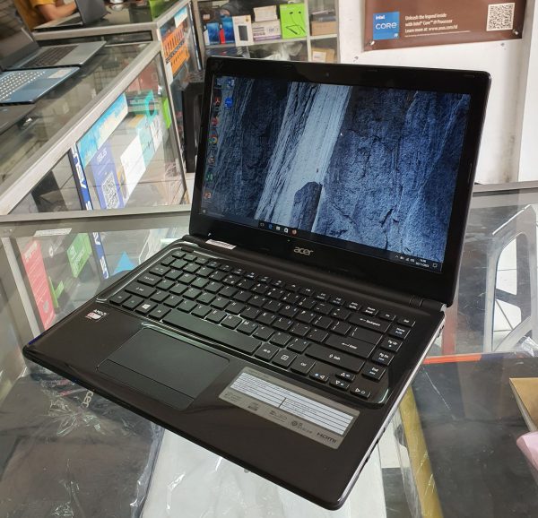 ASUS E1-422