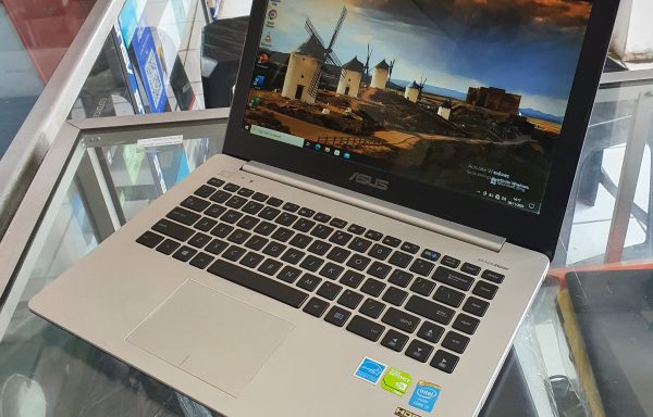 Laptop ASUS A455LB Intel Core i3 4/128/500GB 940M