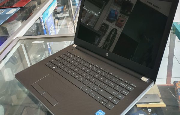 Laptop HP 14-bs003TU Intel Celeron N3060 4/500GB