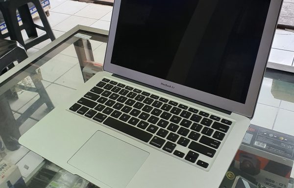Macbook Air 2017 i5 8/256 Fullset