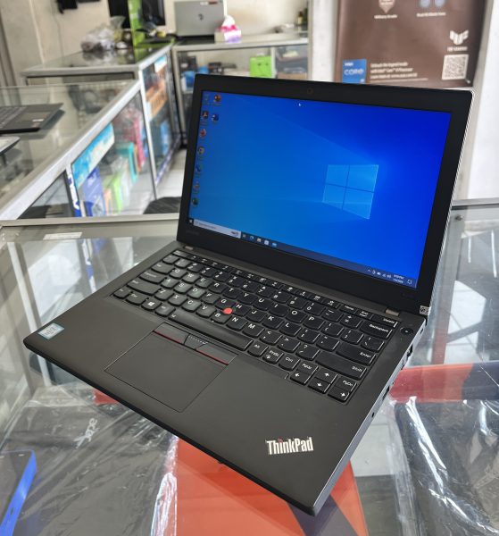 Lenovo ThinkPad X270