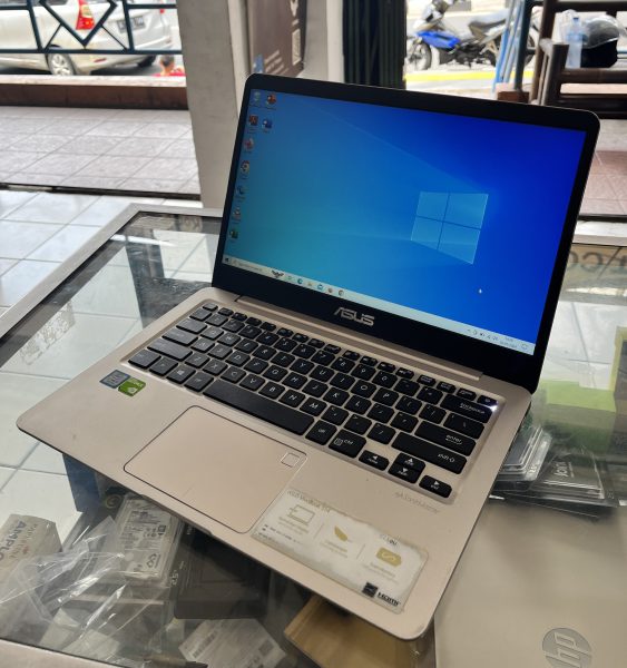 Laptop ASUS S410