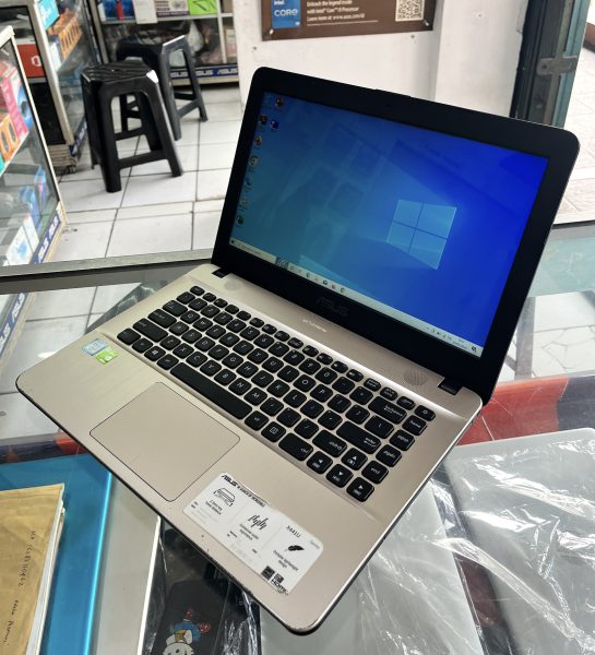 Laptop ASUS X441U