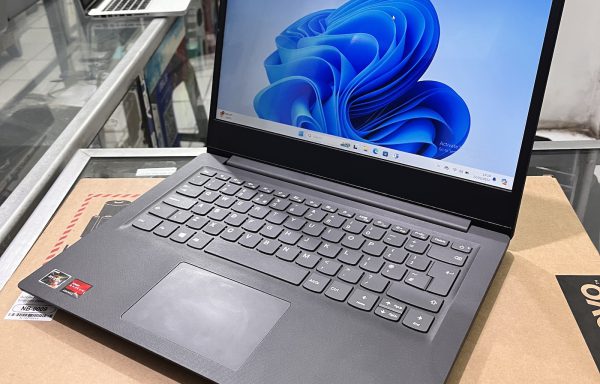 Laptop Lenovo V14-ADA AMD Ryzen 3 8/256GB