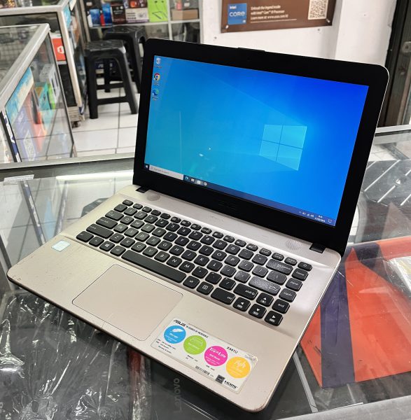 Laptop ASUS X441U
