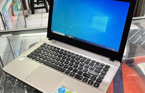 Laptop Asus X441U Intel Core i3-6006U 4GB RAM 500GB HDD