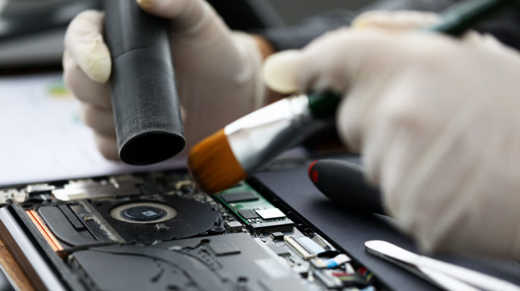Cleaning Laptop