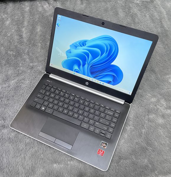 Laptop HP 14-cm AMD Ryzen 5