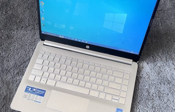 HP 14s-cf1046TU Intel 4205U 4/256GB