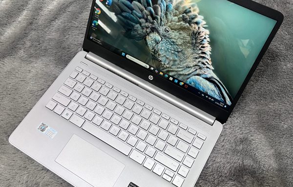 HP 14s-dq2614TU Intel Core i3-1115G4 8/512GB