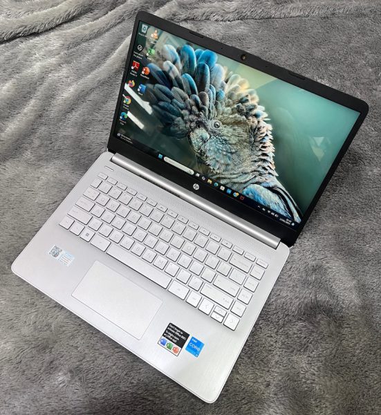 HP 14s-dq2614TU Intel Core i3-1115G4 8/512GB
